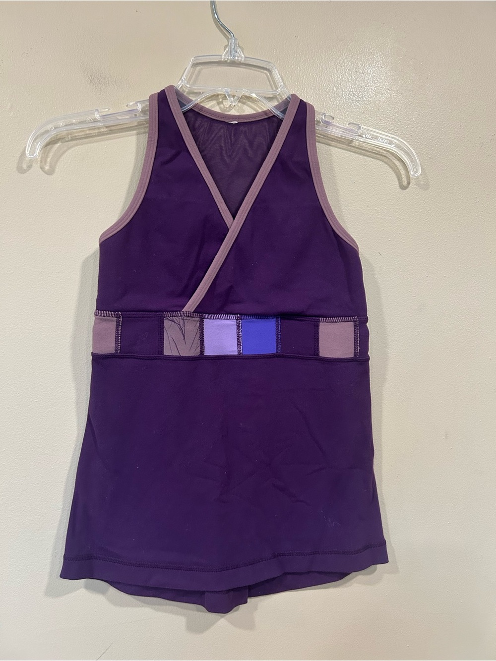 Lululemon Tank Top Womens Purple Colorblock V Neck Racerback Size 4